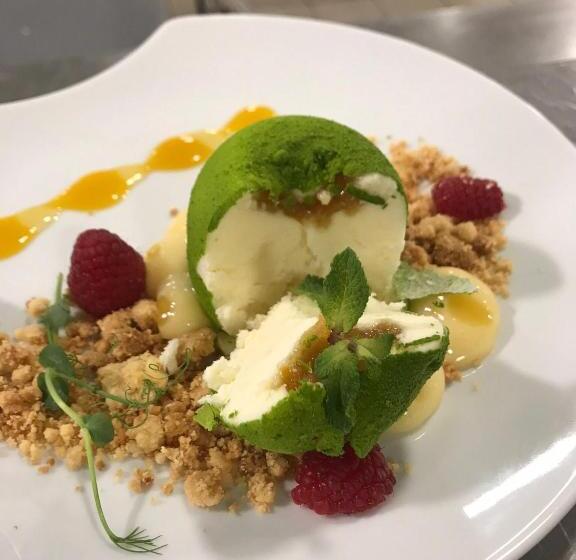 בית מלון כפרי Auberge De Mourjou