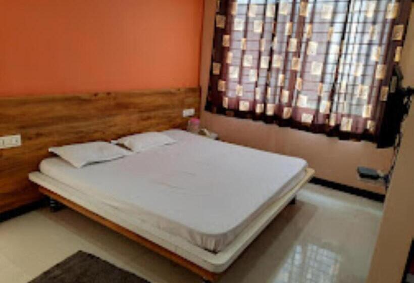 Hotel होटल इन्द्राणी पैलेस , Bediya