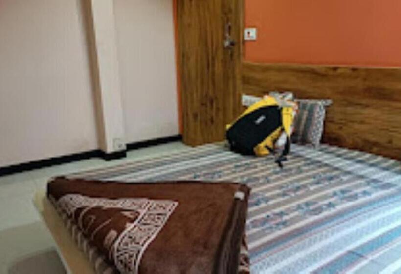 Hotel होटल इन्द्राणी पैलेस , Bediya