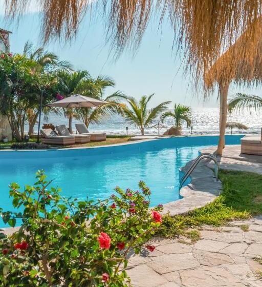 هتل Beso De Sal Resort