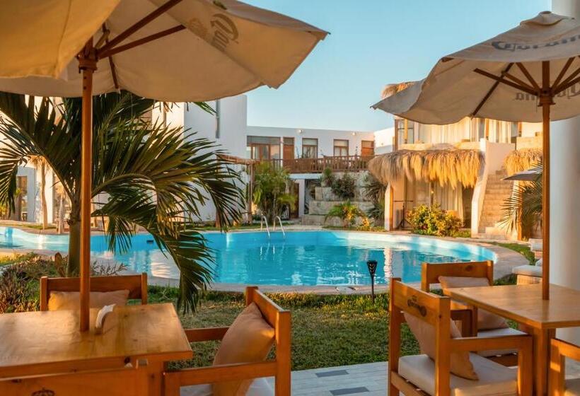 هتل Beso De Sal Resort