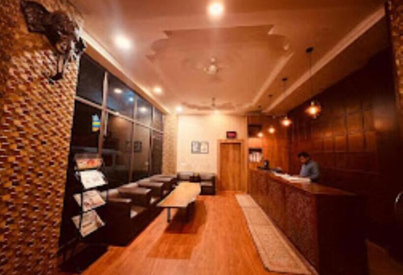 酒店 Blue Moon Guwahati