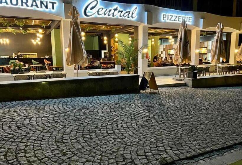 酒店 Pensiunea Butique Central