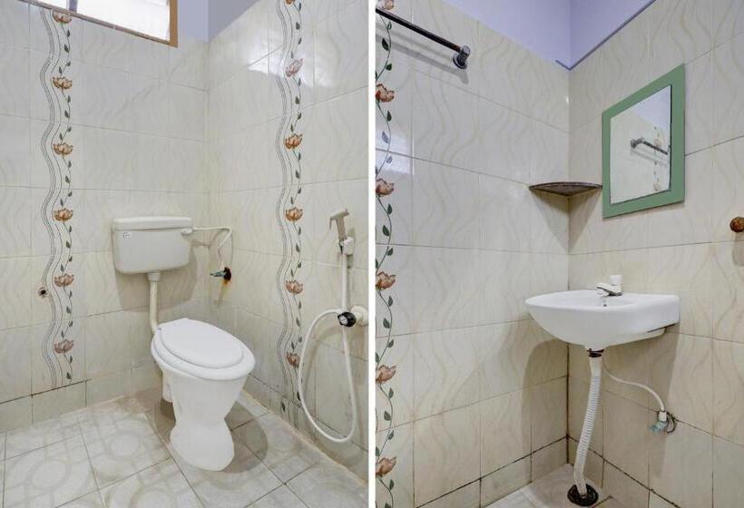 בית מלון כפרי Collection O Kmm Kushi Resort