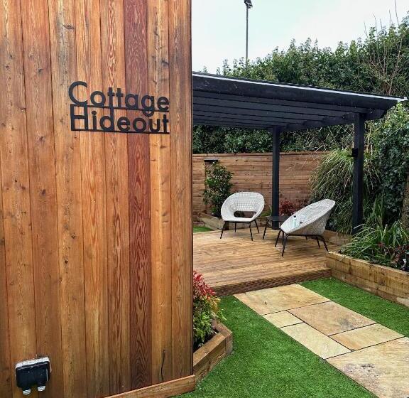 Капсульный Oтель The Cottage Hideout