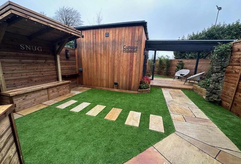 Капсульный Oтель The Cottage Hideout