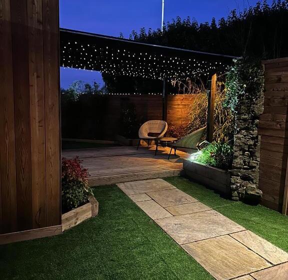 Капсульный Oтель The Cottage Hideout