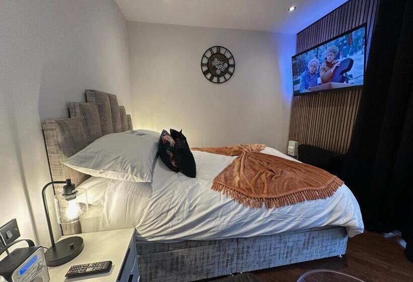 Капсульный Oтель The Cottage Hideout