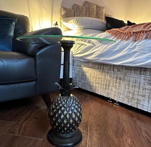 Капсульный Oтель The Cottage Hideout