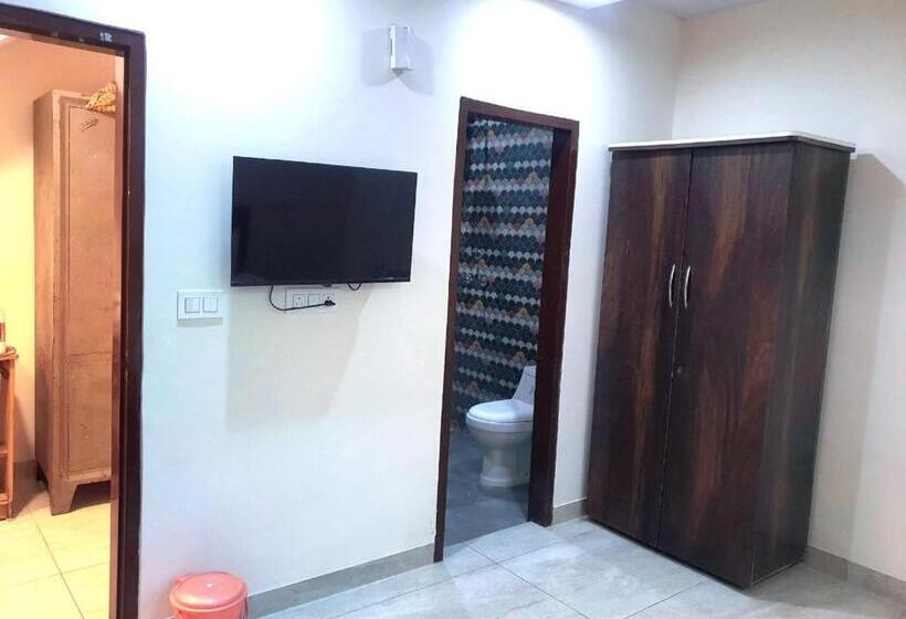 فندق Grand Park, Zirakpur