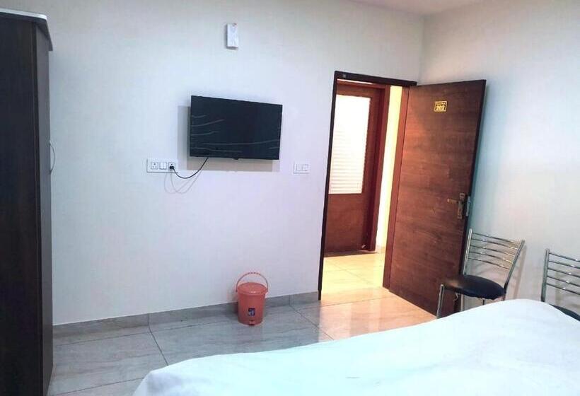 فندق Grand Park, Zirakpur