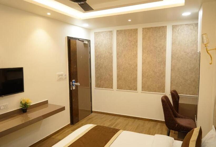 Отель Kartar Grand