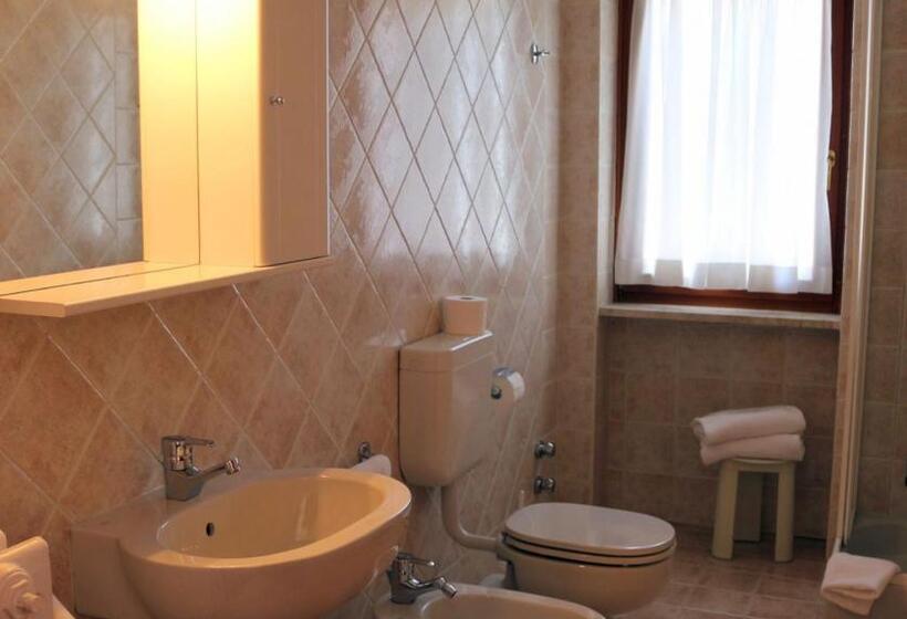 ホテル La Nigritella