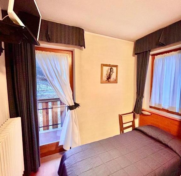 ホテル La Nigritella