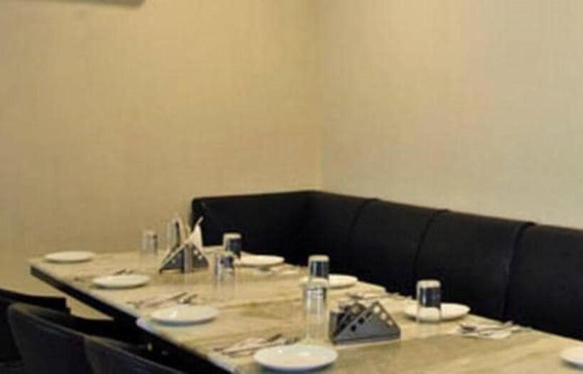 ホテル Mandiram Prayagraj