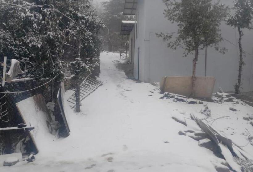 Hotel Neilkanthdhanaulti