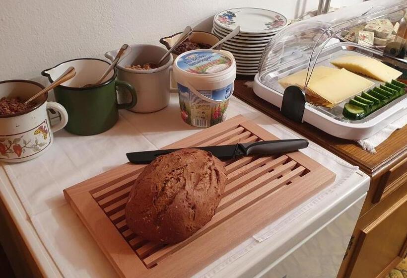 Отель Neufangbauer, Familie Sabine Und Peter Hauser