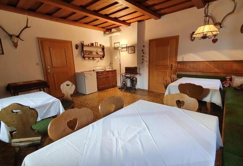 Отель Neufangbauer, Familie Sabine Und Peter Hauser