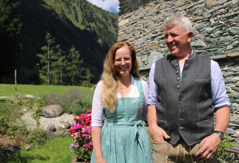 Отель Neufangbauer, Familie Sabine Und Peter Hauser