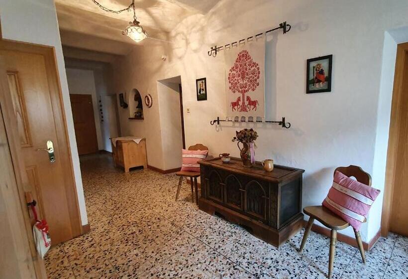 Отель Neufangbauer, Familie Sabine Und Peter Hauser