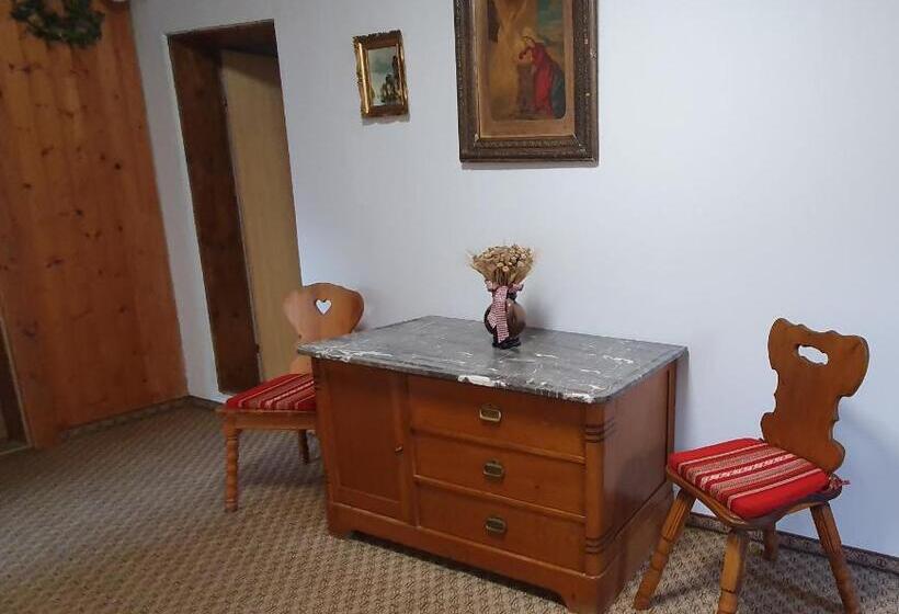 Отель Neufangbauer, Familie Sabine Und Peter Hauser