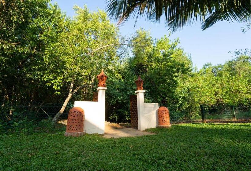 בית מלון כפרי Omkara Rekawa