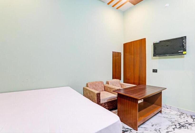 בית מלון כפרי Oyo Green Valley Guest House