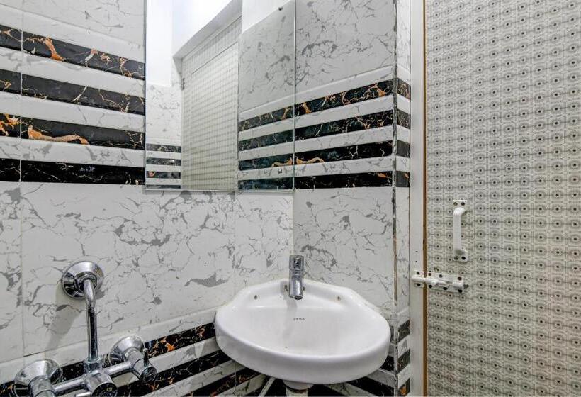 בית מלון כפרי Oyo Haramani Palace