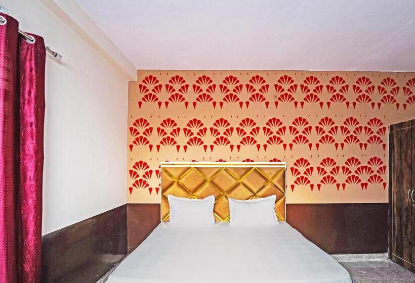 Отель Oyo Sun Burst Residency