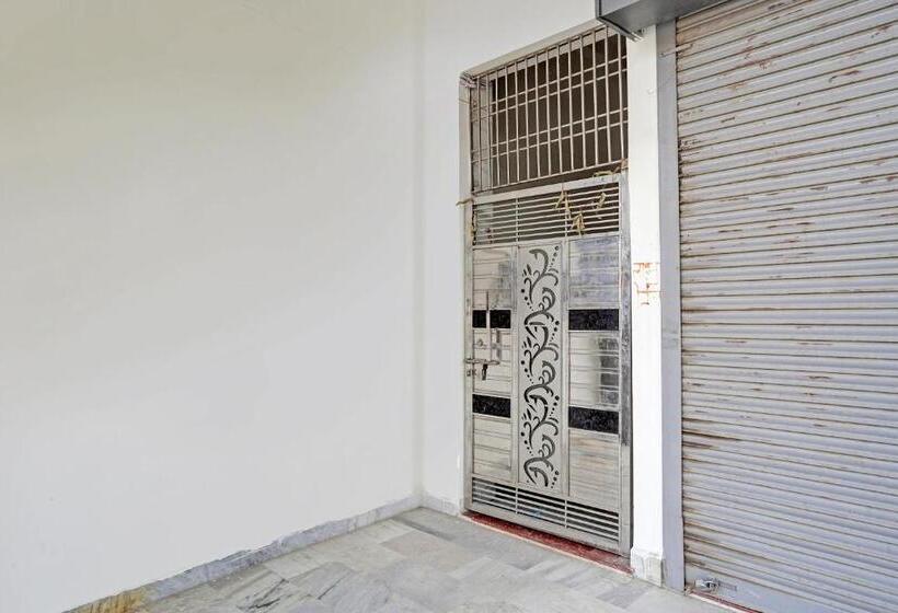 호텔 Oyo The Adiitya Inn