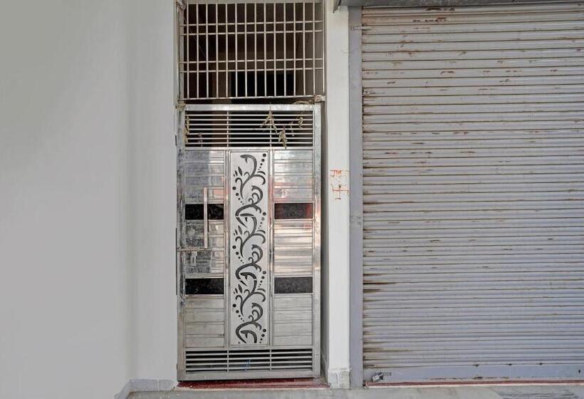 호텔 Oyo The Adiitya Inn