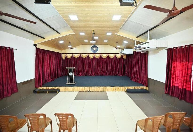 호텔 Rays Inn Boarding And Lodging