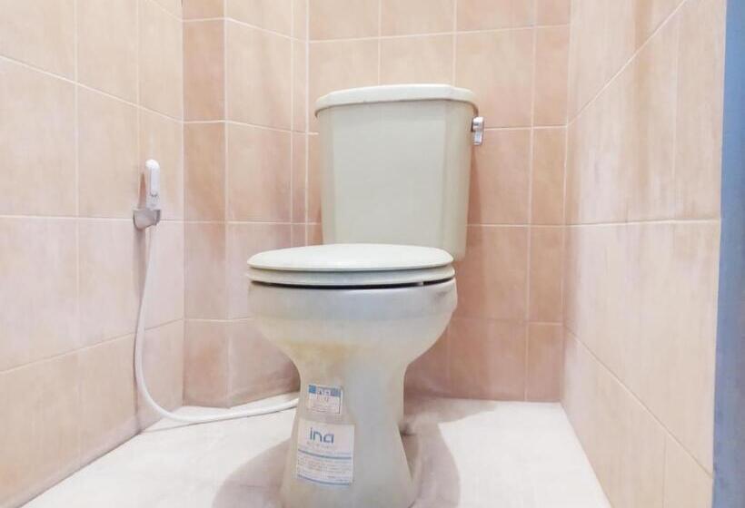 Szálloda Reddoorz At Deamartaloka Colomadu Solo