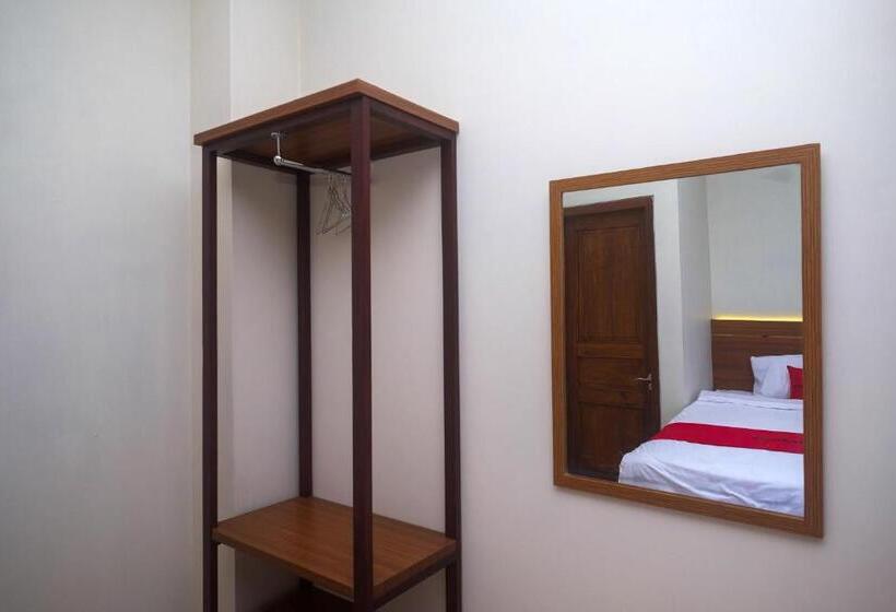 호텔 Reddoorz @ Gentan Raya