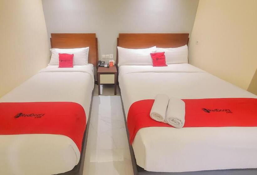 בית מלון כפרי Reddoorz Plus @ Uno Jalan Merak Samarinda