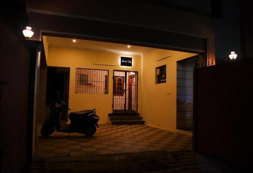 호텔 Revive Inn Pondy   Rooms & Villa