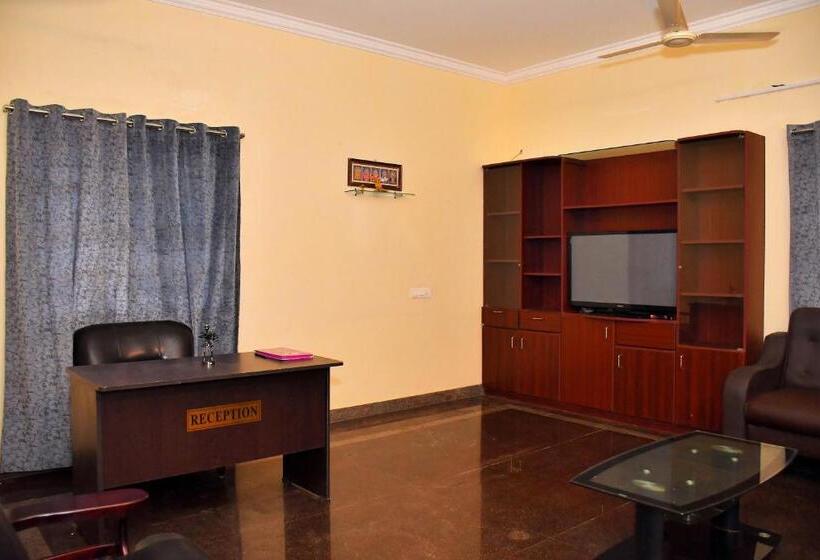 호텔 Revive Inn Pondy   Rooms & Villa