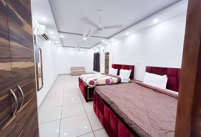 Roomshala 149 Hotel Bay Leaf Resort