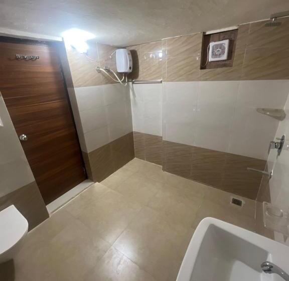 ホテル Ruhaneeyat Home Stay