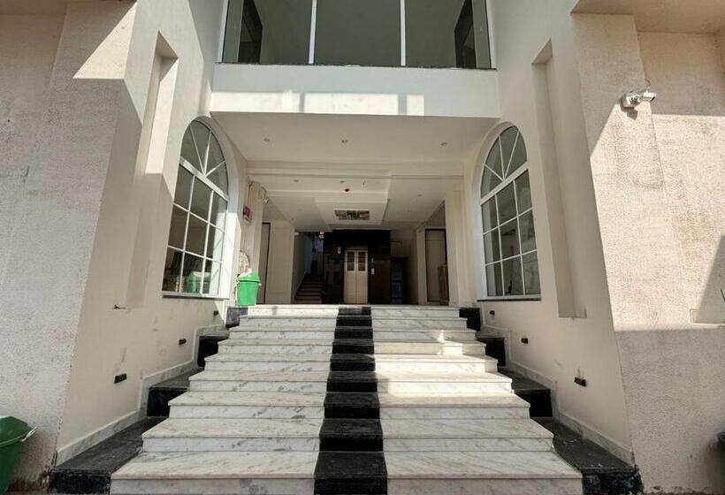 فندق Saaj Mansion