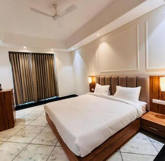 فندق Saaj Mansion