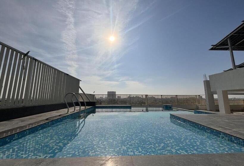 فندق Saaj Mansion