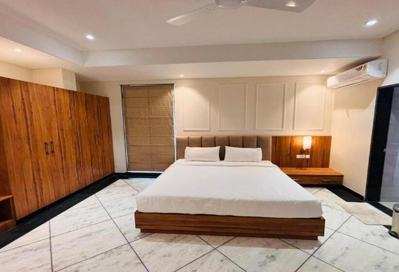 فندق Saaj Mansion