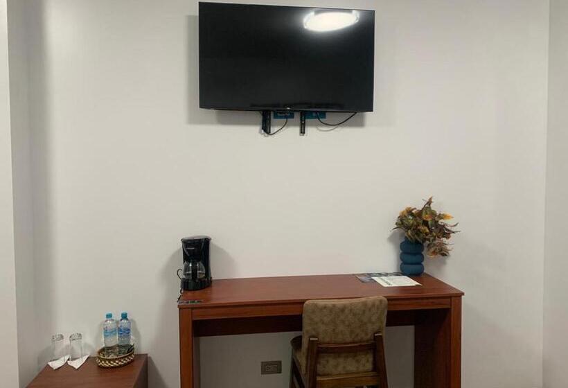 ホテル Sacha Golden