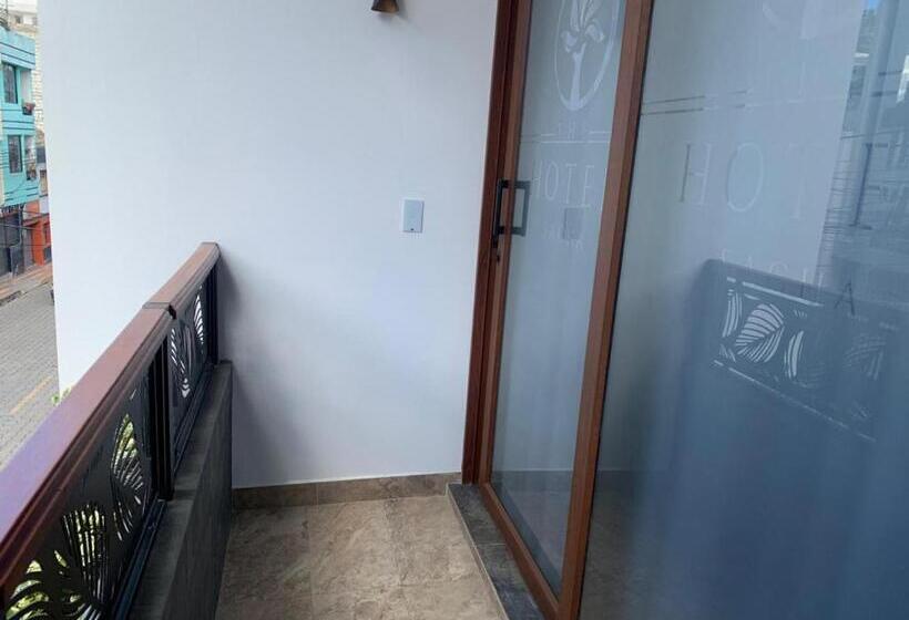 ホテル Sacha Golden