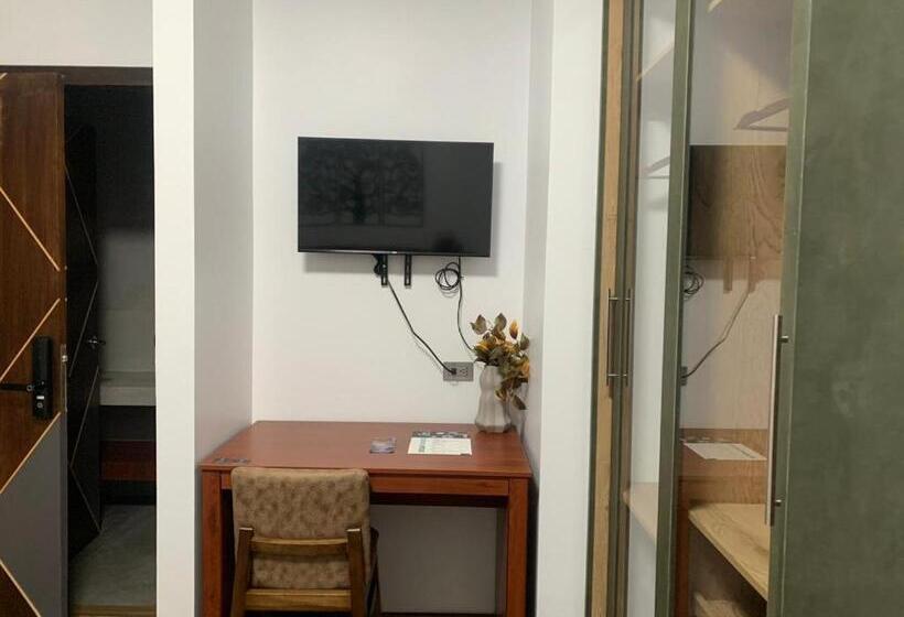 ホテル Sacha Golden