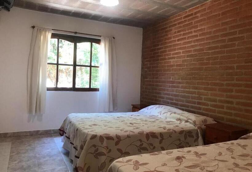 בית מלון כפרי Santo Sol Suites