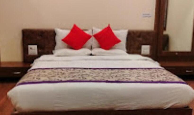 בית מלון כפרי Saroj Sagar Madhya Pradesh