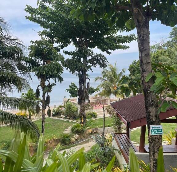 هتل Southdrive Beach Resort