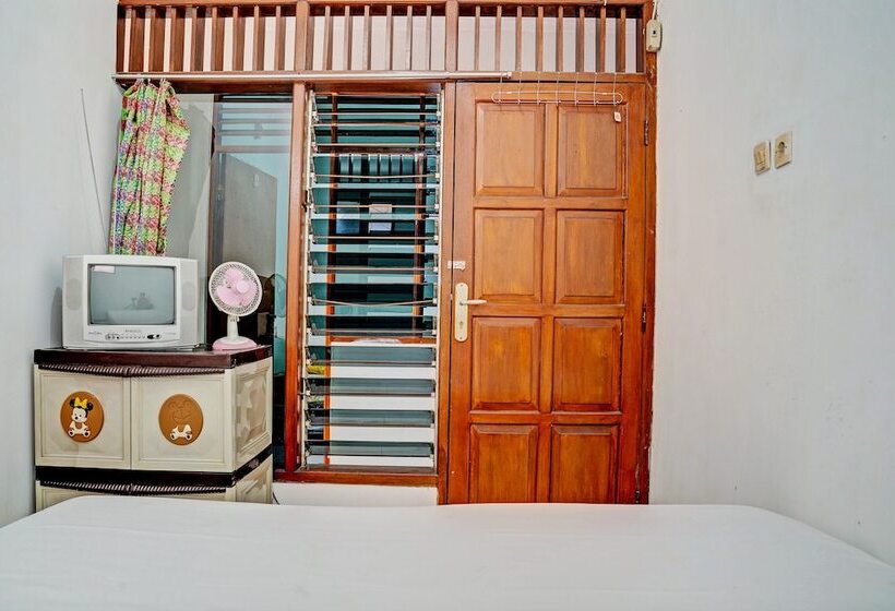 호텔 Spot On 93475 Garuda Homestay Syariah